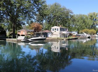 28685 Swan Island Dr, Grosse Ile, MI 48138