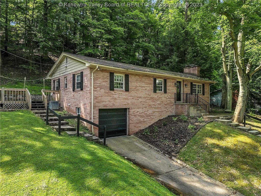 2039 Stratford Rd, South Charleston, WV 25303 Zillow