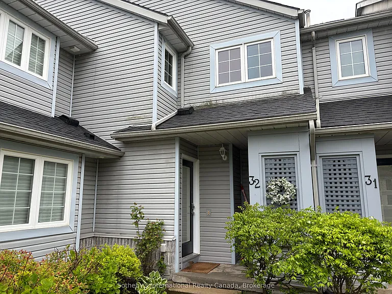 146 Settlers Way #32 — Photo 2