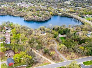 1350 Crestridge Ln, Eagan, MN 55123