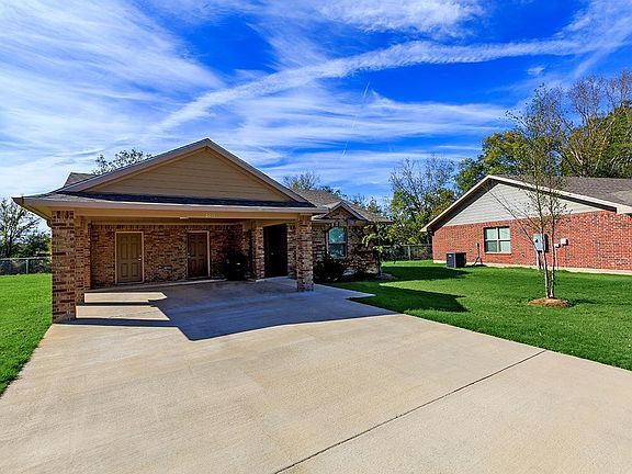 2nd image of 1010 Lavender Dr