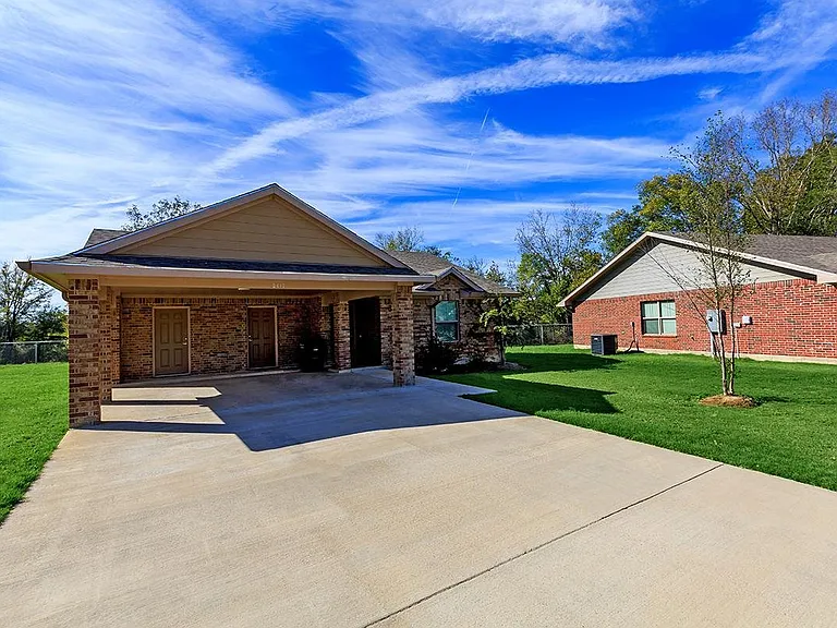 1010 Lavender Dr #1010 — Photo 2