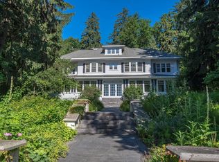 6208 Brumder Rd, Hartland, WI 53029