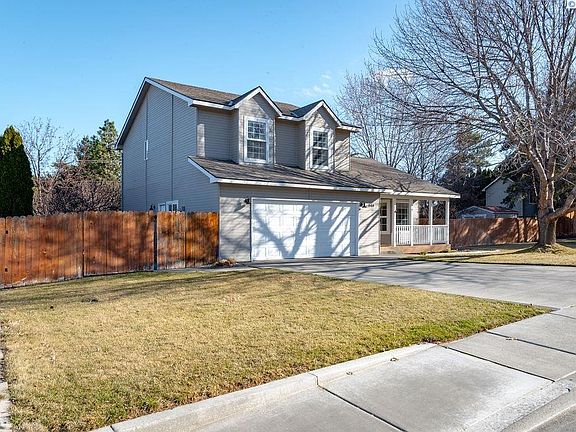 2nd image of 944 Tomich Ave