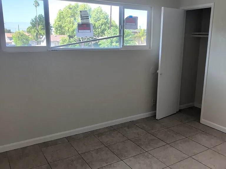 6040 Gotham St #1/2 — Photo 12