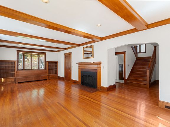 5th image of 43 Laconia Rd