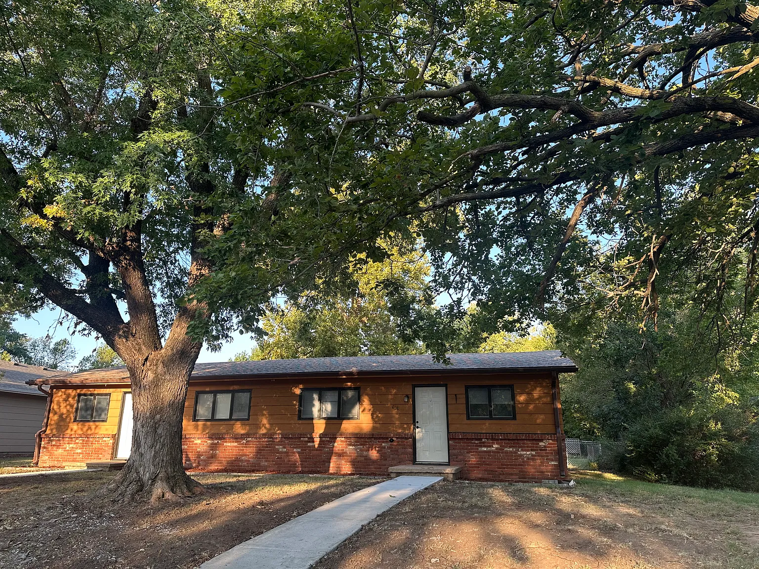 2 bed, 750 sqft, $850 — Photo 1