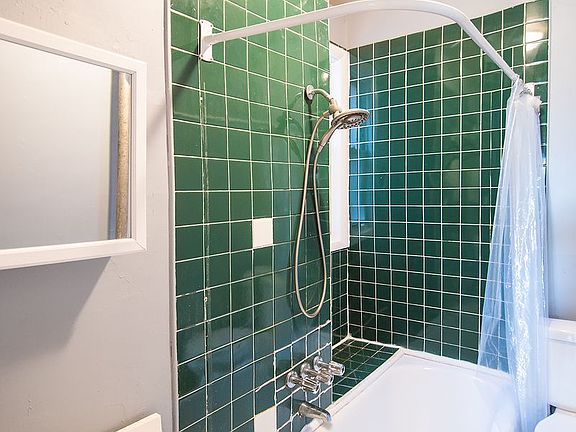 4th image of 9054 Fort Hamilton Pkwy APT 3F