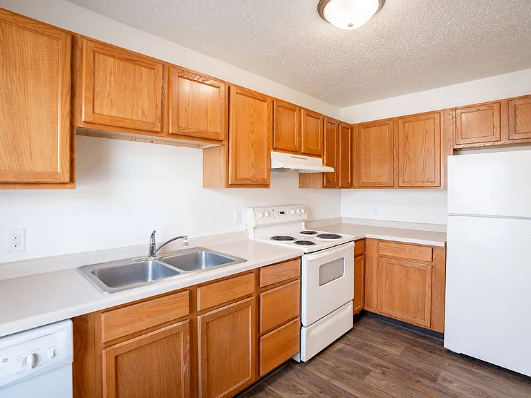 West Fargo, ND Sheyenne Terrace Townhomes | 415A | Kitchen