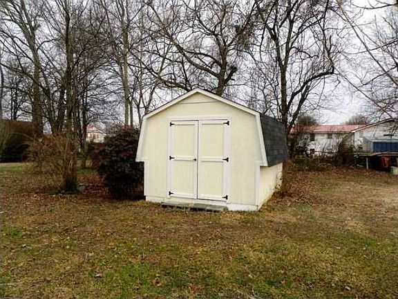 5th image of 2820 Orchid Dr NW