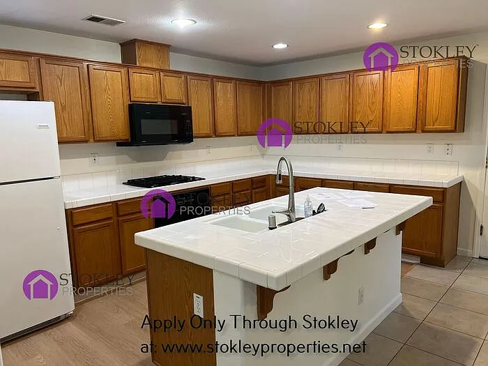 1 Addison Ct — Photo 9