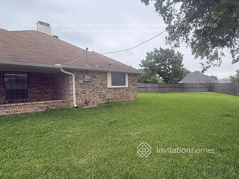203 Bowie St — Photo 15