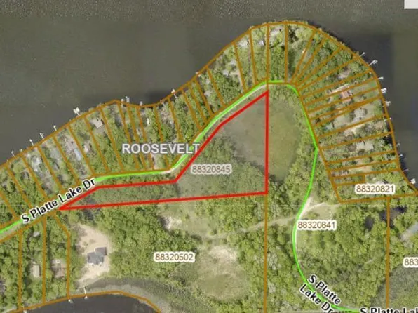 8 S Platte Lake Dr, Garrison, MN 56450