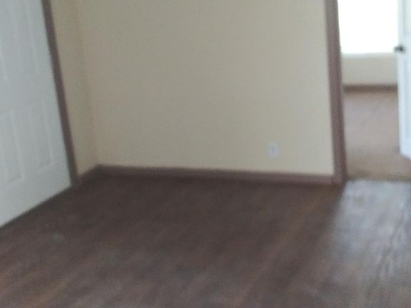 5th image of 915 E 120th Ave