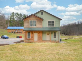 1126 Moonshine Ln, Blacksburg, VA 24060