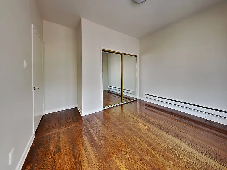 2360 Van Ness Ave — Photo 8
