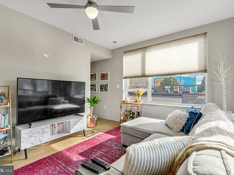 1646 S 12th St #201 — Photo 3
