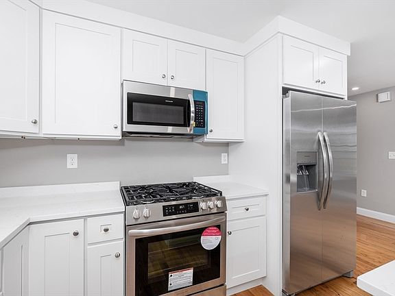 4th image of 216 Vane St #2