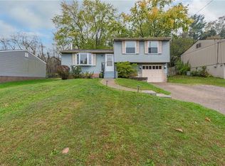 811 Key West Dr, Pittsburgh, PA