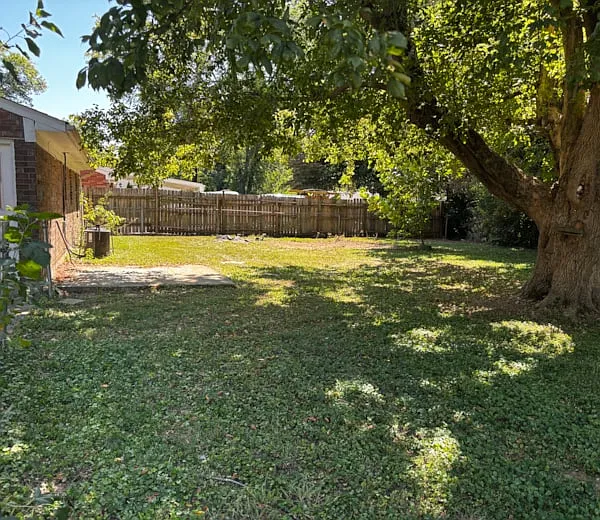 10500 Tarrytowne Rd — Photo 2