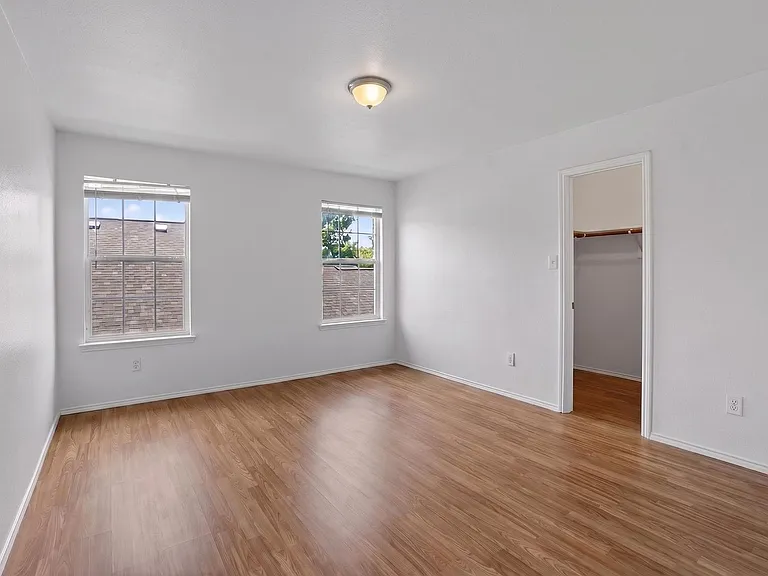 1665 Princess Ln — Photo 13