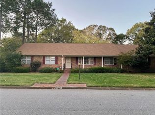4556 Bob Jones Dr, Virginia Beach, VA 23462