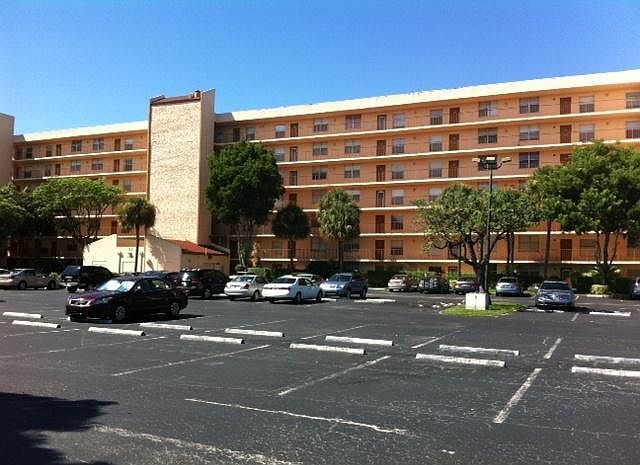 1st image of 14527 Bonaire Blvd APT 106