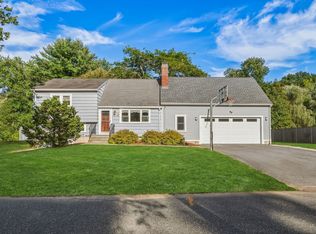 12 Dean Rd, Wayland, MA 01778