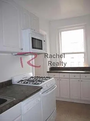 Rented by Rachel Realty | media 9