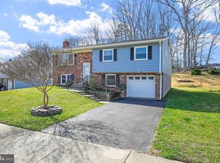 5573 Neddleton Ave, Woodbridge, VA 22193