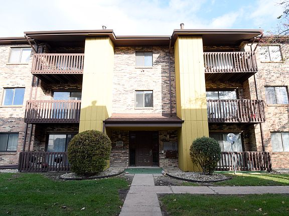 3rd image of 1253 Cunningham Dr APT 2W