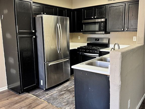 2nd image of 3056 Casey Dr Unit 204