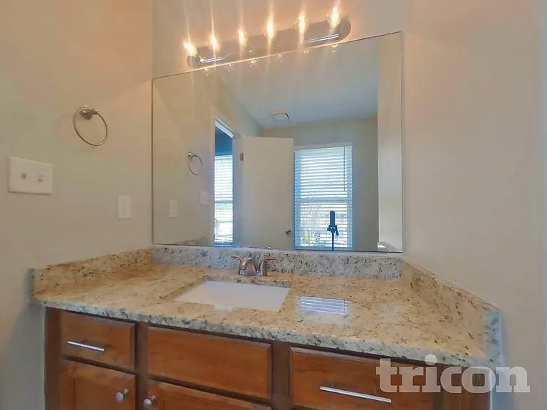 126 Woodberry Ct — Photo 11