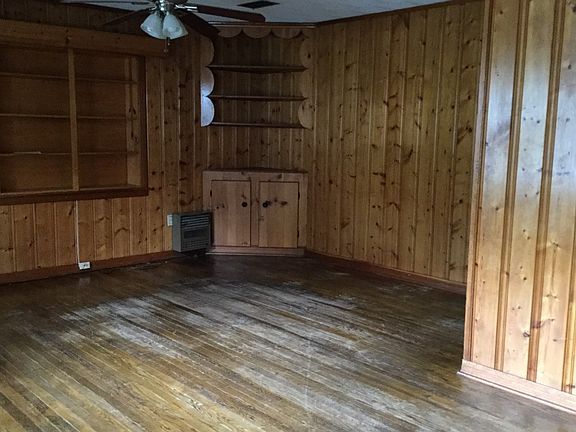 5th image of 870 SE Saint Johns St