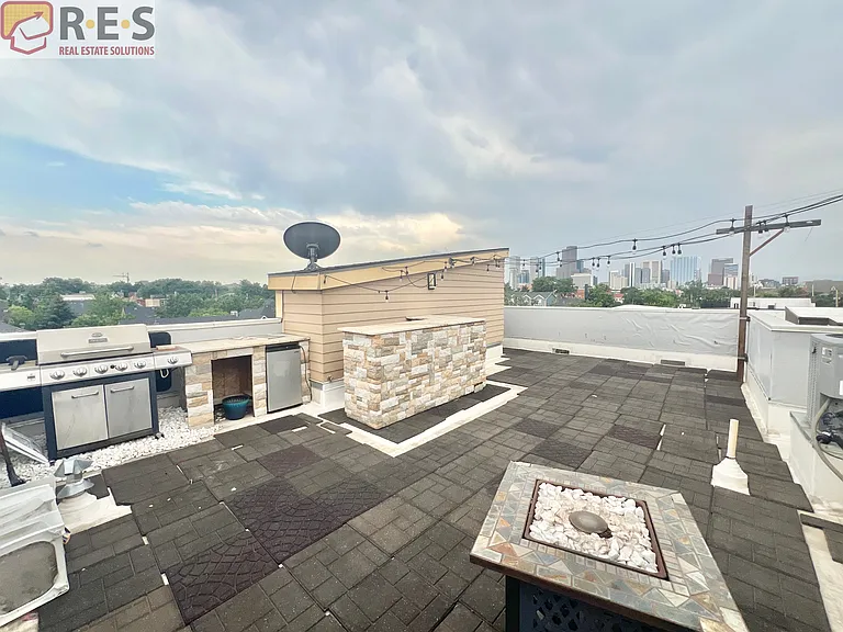 2945 Lawrence St — Photo 12