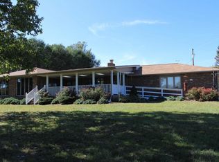290 Canterbury Dr, Blountville, TN 37617