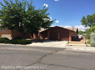 8421 Cherry Hills Rd NE, Albuquerque, NM 87111