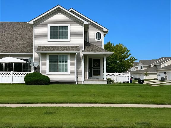 2nd image of 85 SE Melrose Dr