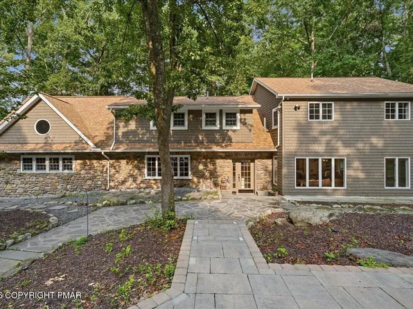 360 Babbling Brook Rd, Scotrun, PA 18355