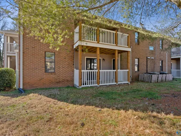 6601 Willow Pointe Dr NW #B, Huntsville, AL 35806