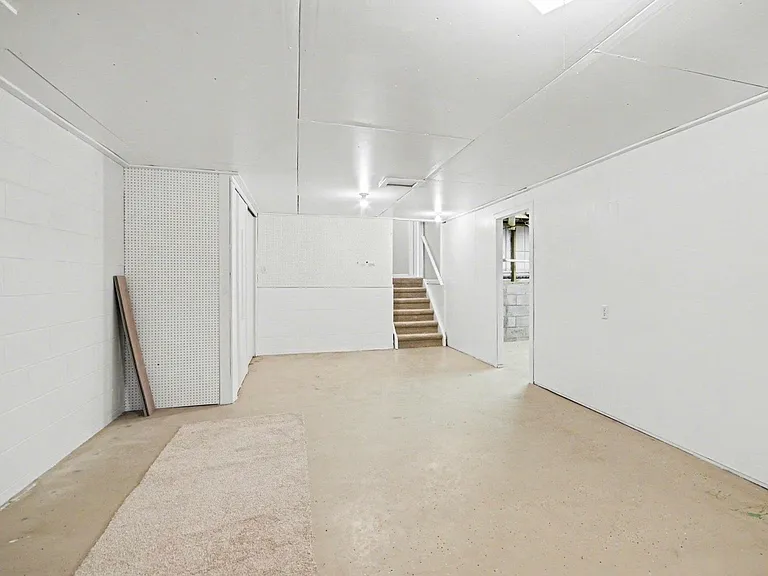8841 Clark Rd — Photo 20