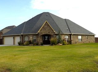 124 NW Sandy Trail Cir, Lawton, OK 73505