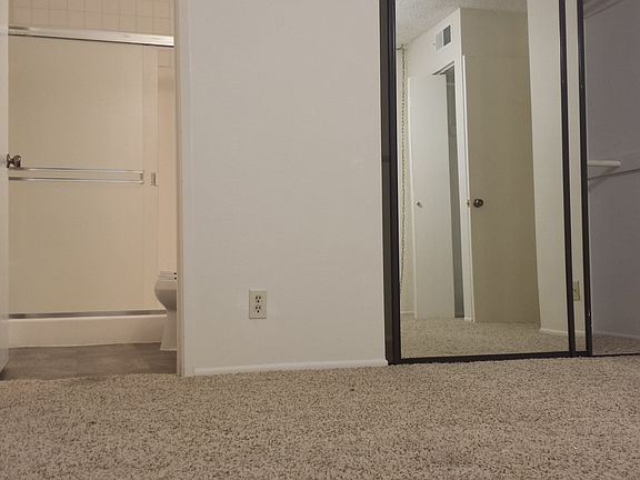 5th image of 17928 River Cir APT 3