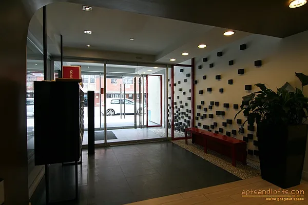 Rented by aptsandlofts.com | media 23