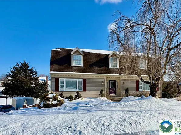 2413 Tree Line Dr, Easton, PA 18040