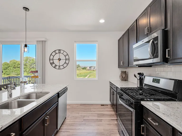 Quartz Countertops, Stainless Steal Appliances, Gas Range Stove & Pantry