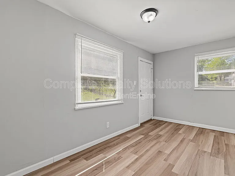 7120 Greenhaven Dr — Photo 23