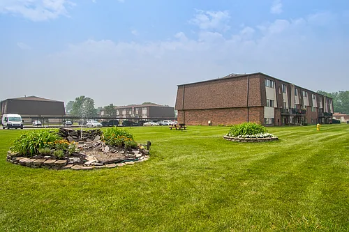 Marianne Manor Apartments Photo 1