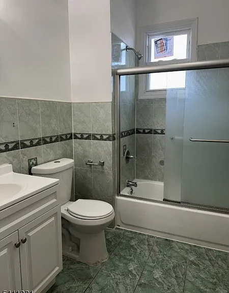 590 Hawthorne Ave #1 — Photo 13
