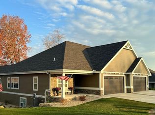 6732 Bellflower Pointe Dr, Deforest, WI 53532